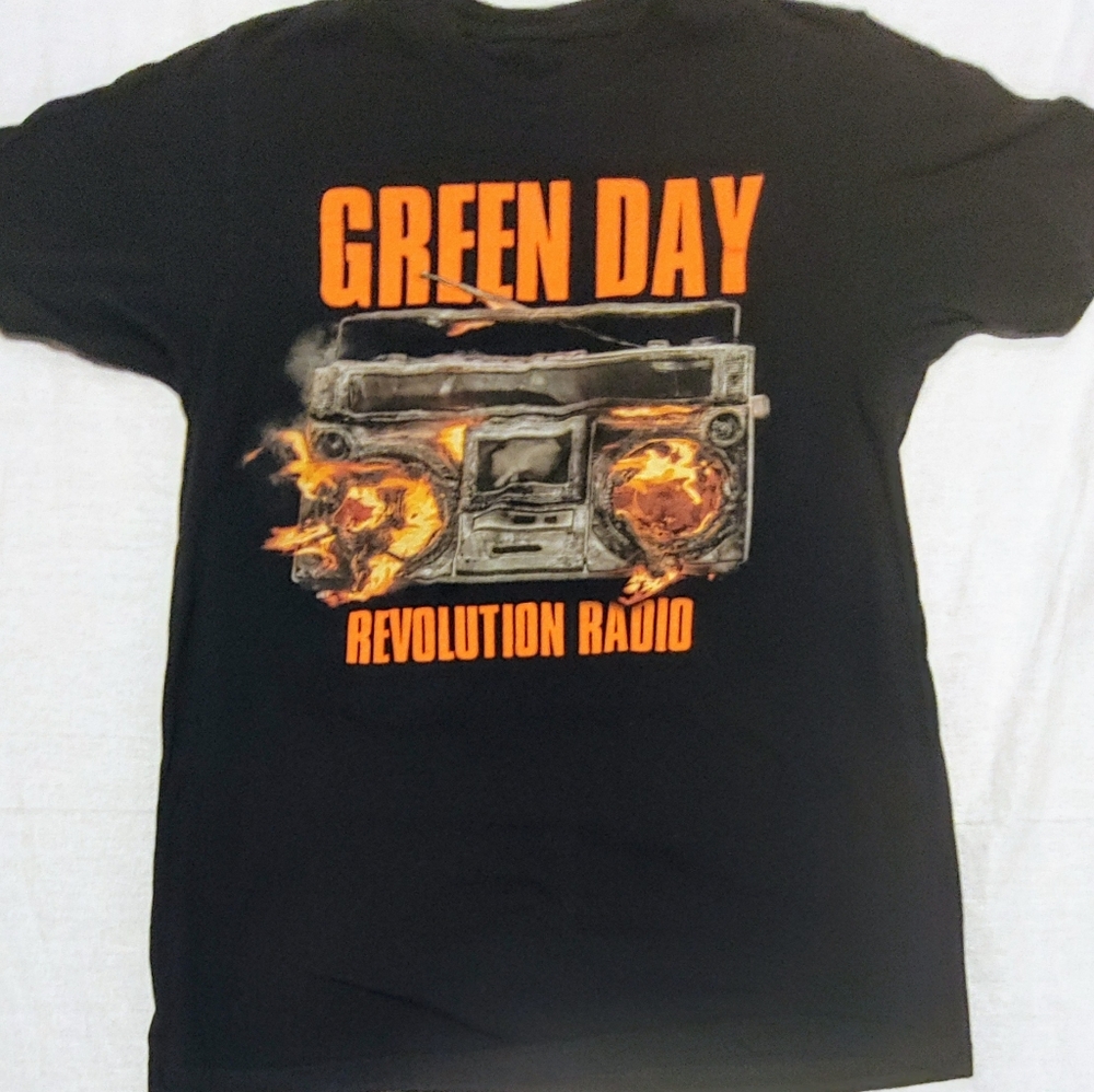 Green Day REVOLUTION RADIO Concert Tee Small